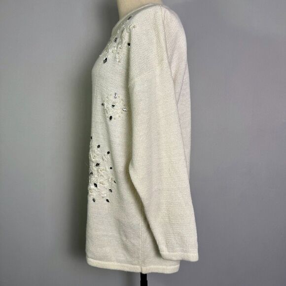 Women's White/Ivory Beaded Snowflake Sweater Holiday Embellished Crew Pullover - Picture 9 of 12
